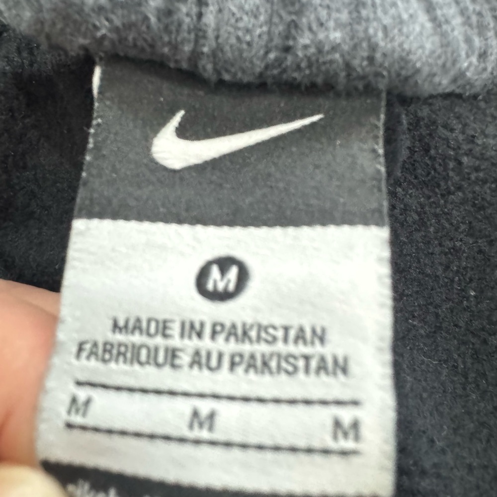 Nike Black Fleece Sweat Shorts Medium Raw Hem Athletic Lounge - Picture 3 of 6